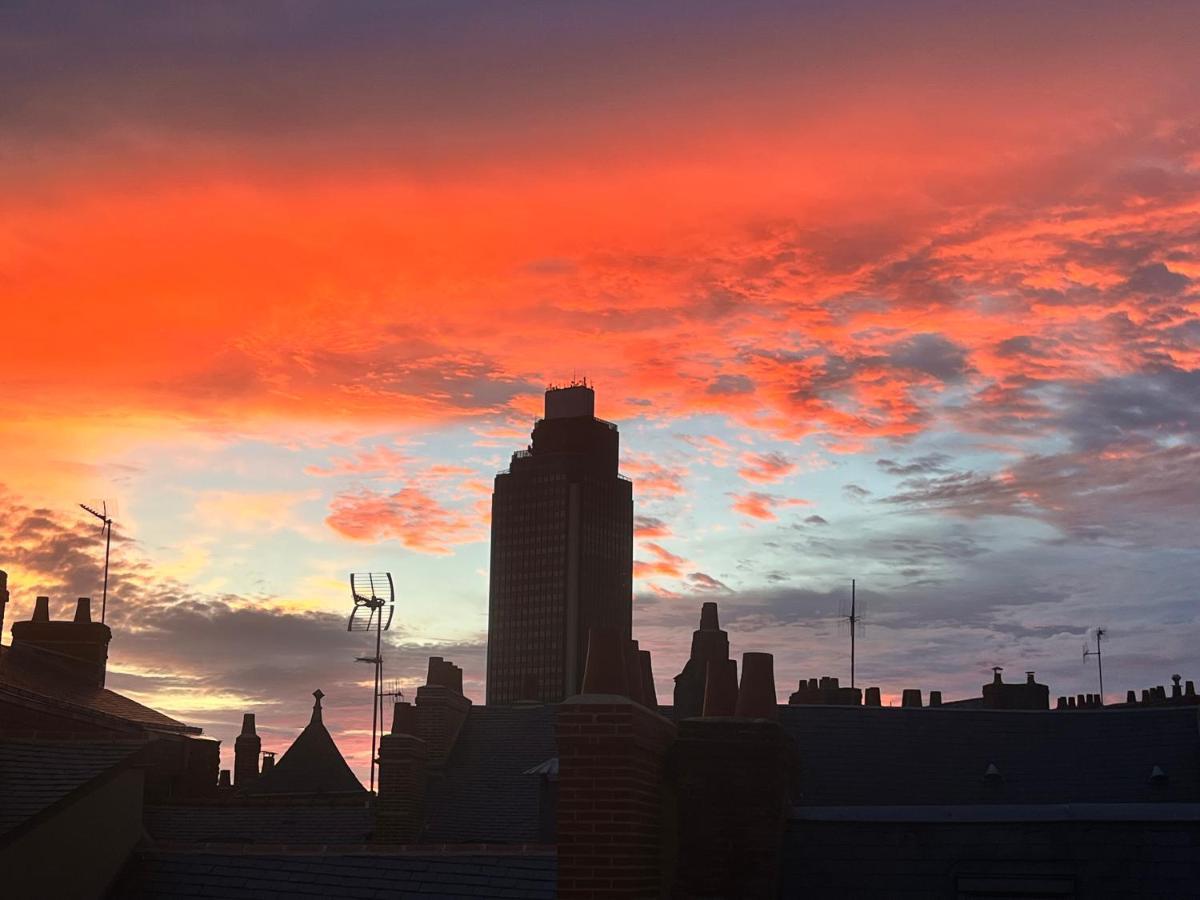 Apartamento Chez Morphee, Sejour Chez L'Habitant Au Coeur De Nantes Exterior foto